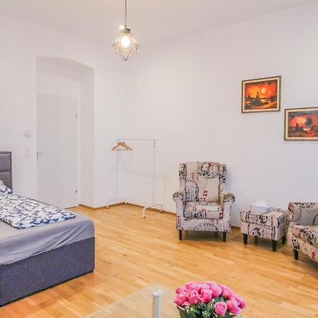Deluxe Apartment 5P Mm เวียนนา ภายนอก รูปภาพ