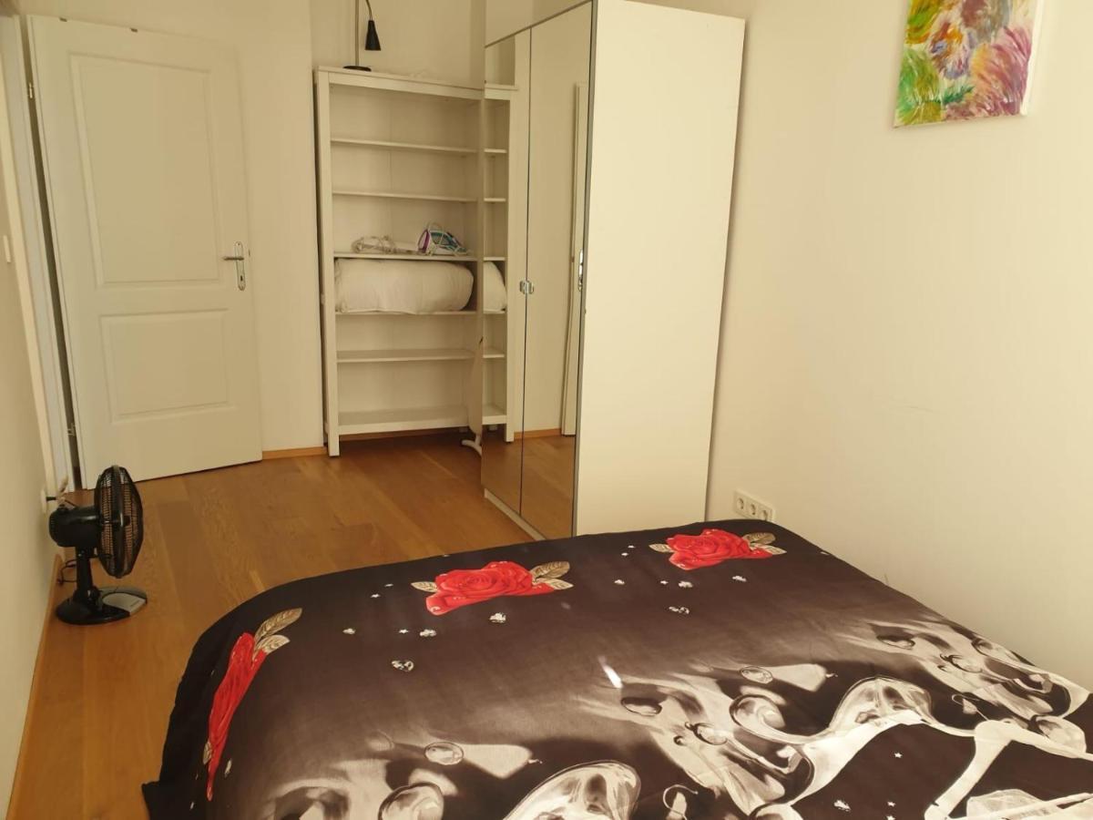 Deluxe Apartment 5P Mm เวียนนา ภายนอก รูปภาพ
